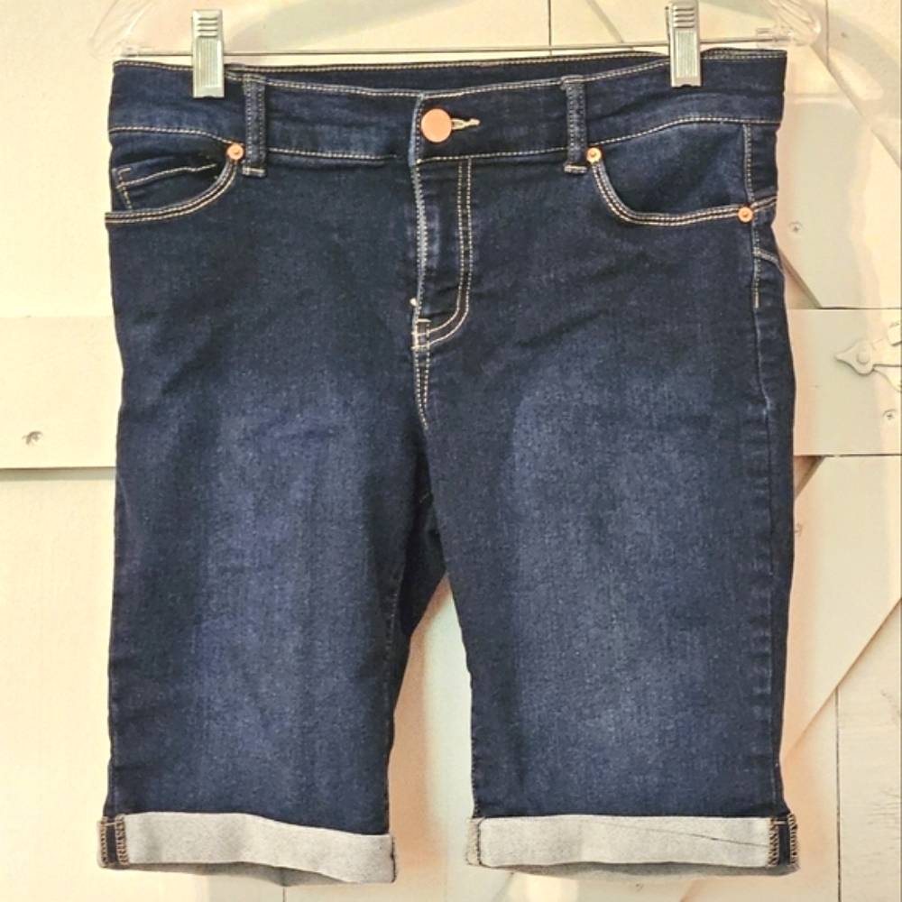 Juicy Couture Flaunt It Bermuda Short